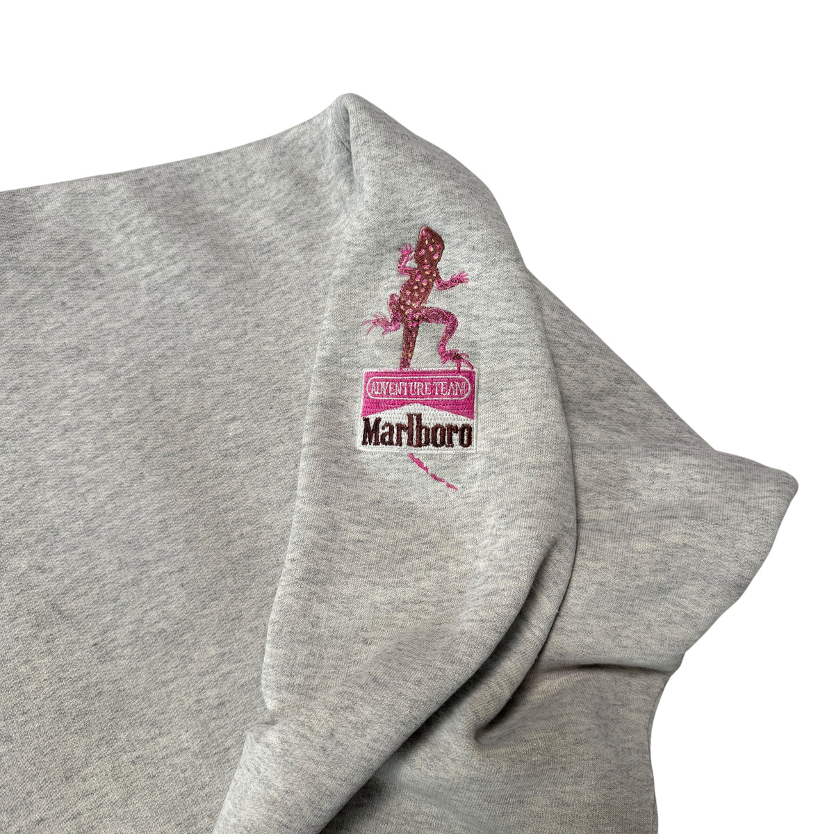 1990s Marlboro Sweatshirt Size: L/XL