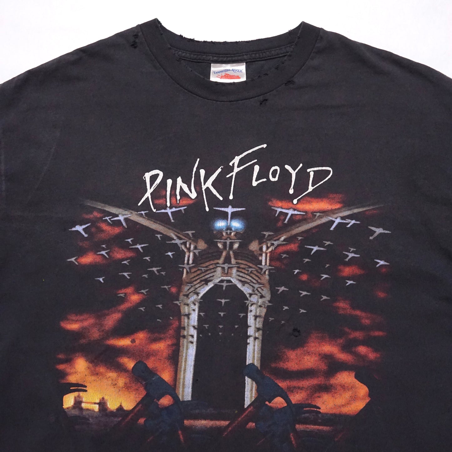 1990s Pink Floyd "Wall" Size: XL
