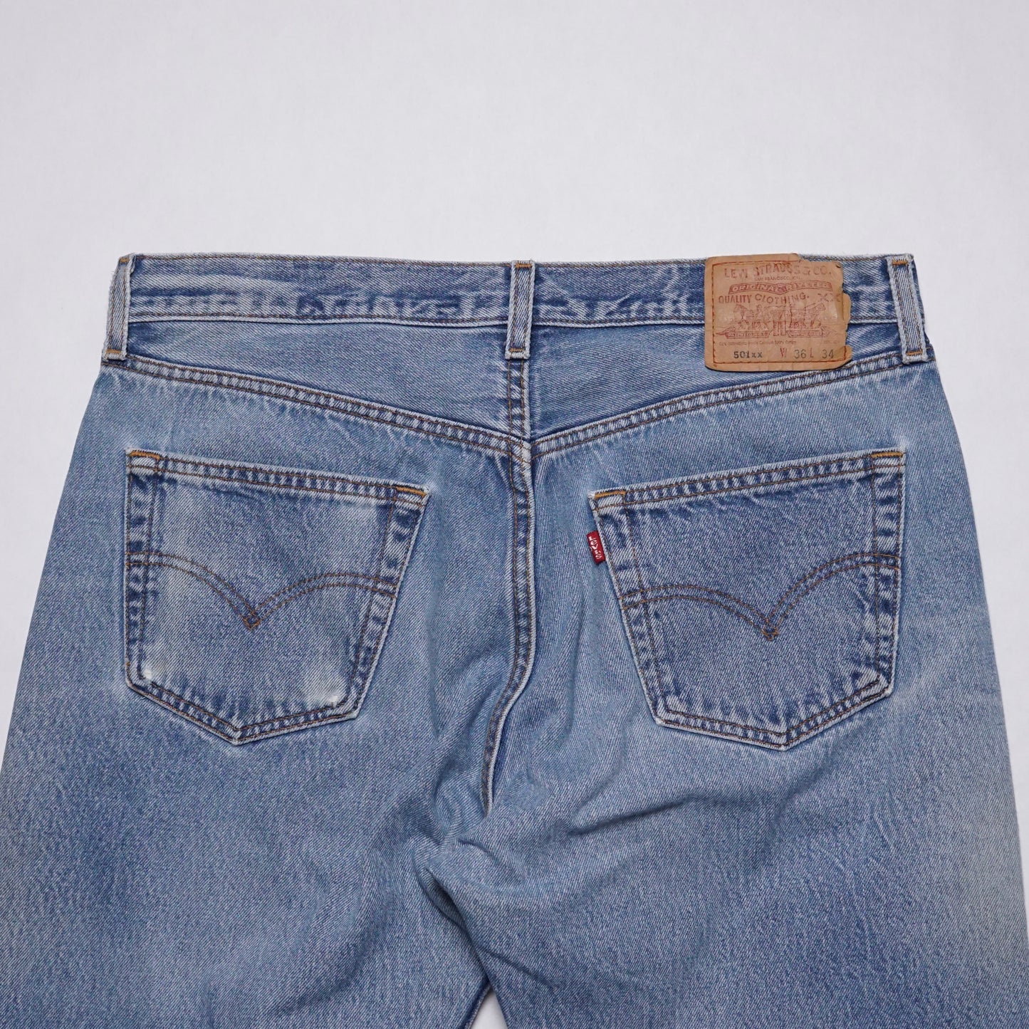 1990s Levi 501 "Light Wash" Size: 34W/31L