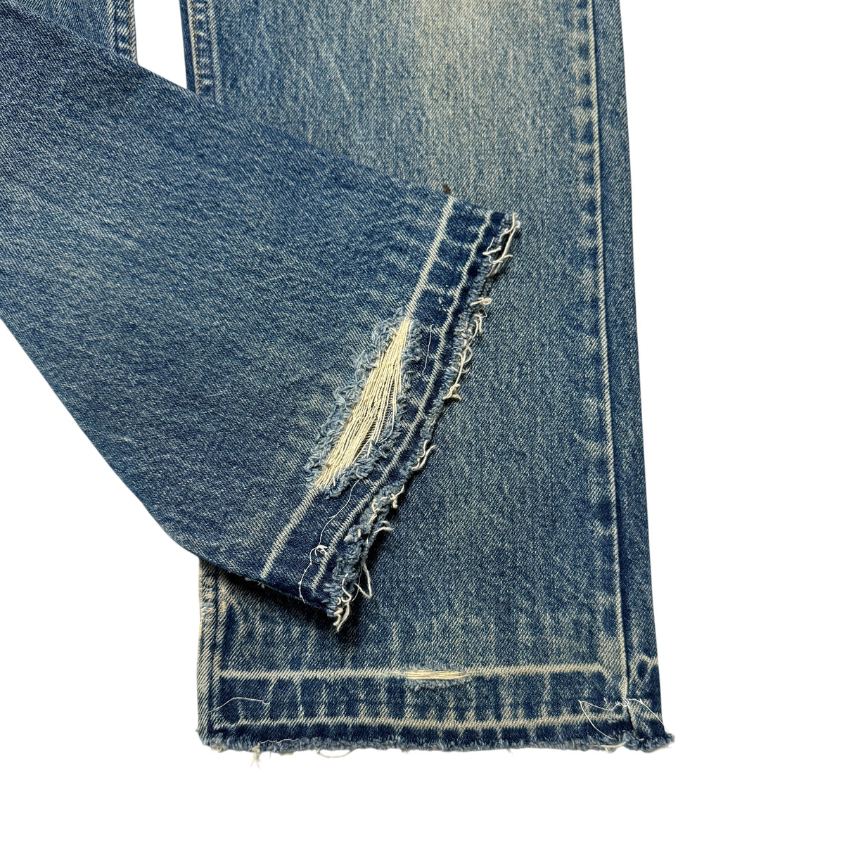 1980s Levi 505 "Sand" Size: 37W/29L