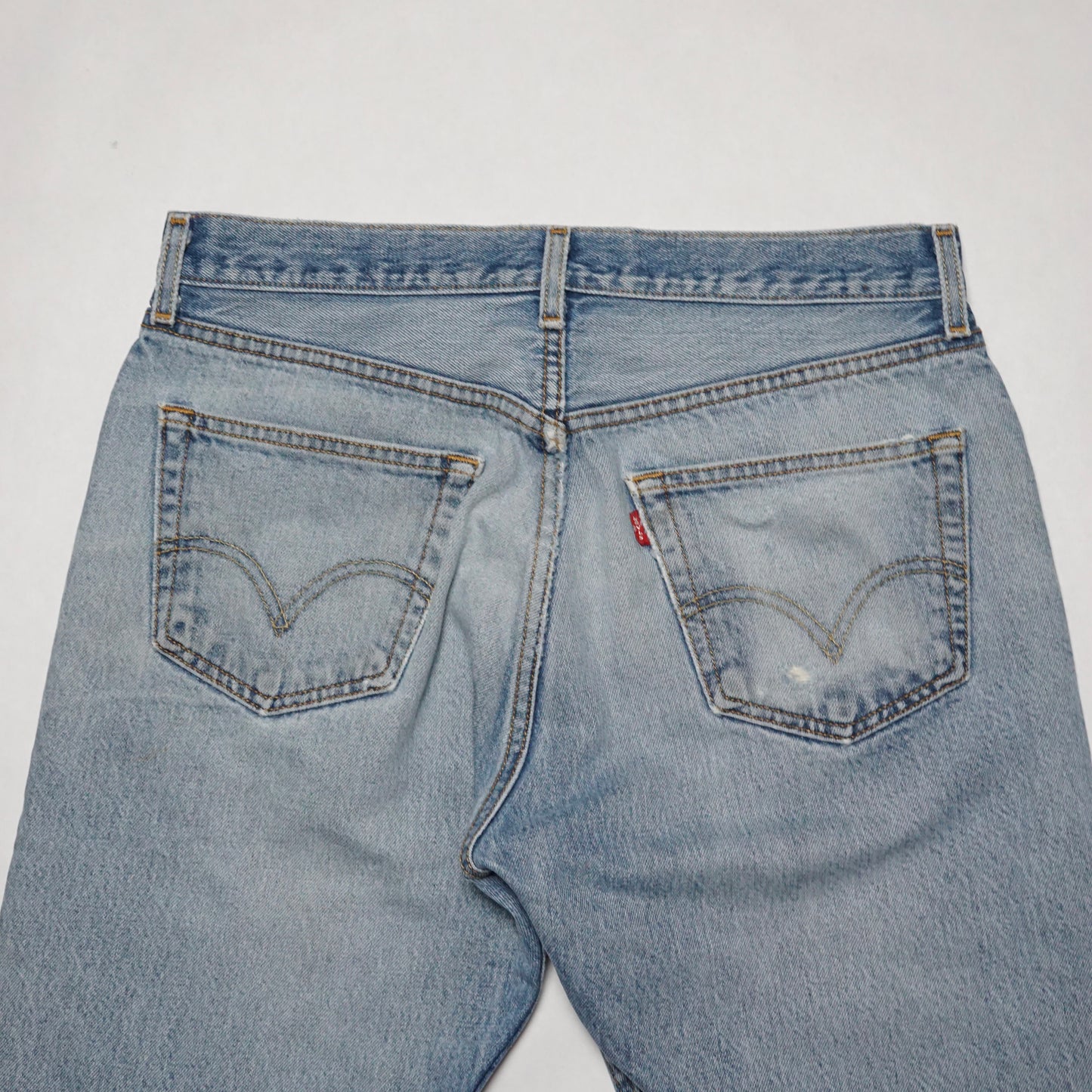 1990s Levi 501 "Light Wash" Size: 32W/29L