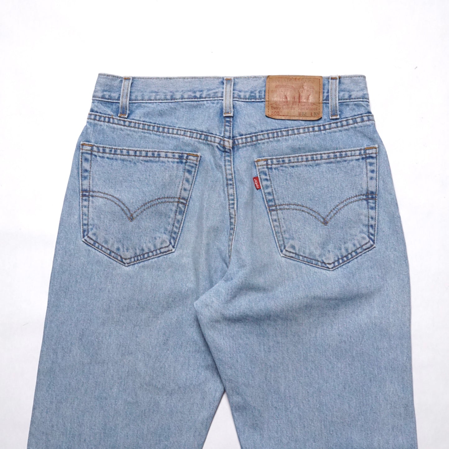 2000s Levi 505 "Light Wash" Size: 32/33L