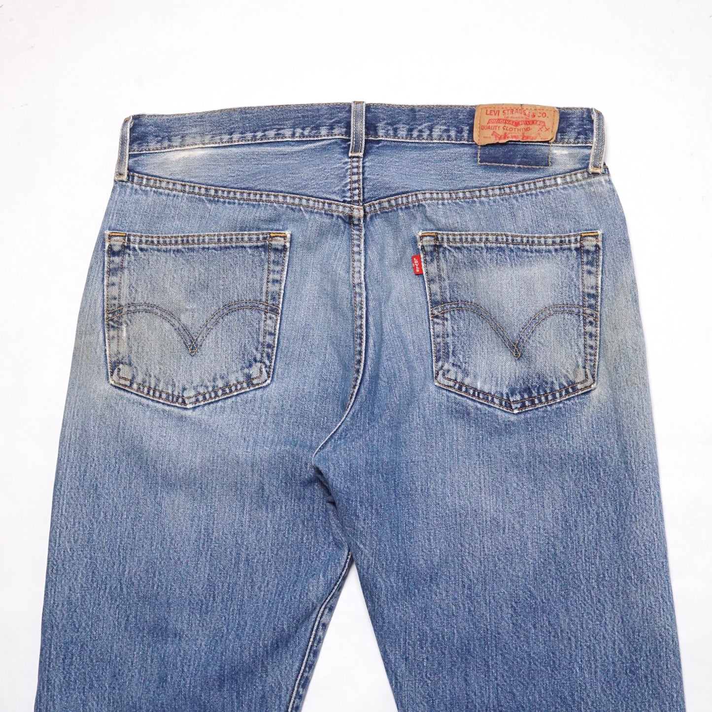 2000s Levi 501 "Distressed" Size: 36W/32L