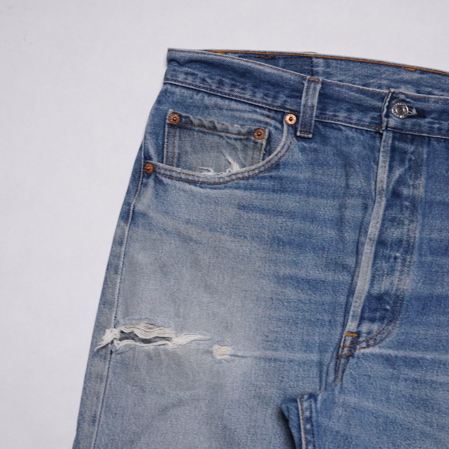1980s Levi 501 "Distressed" Size: 34W/30L