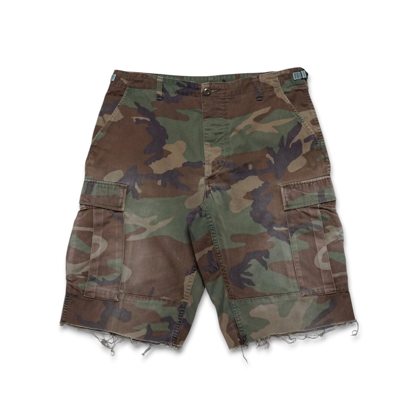 2000s Military Cargo Short "Camo" Size: M