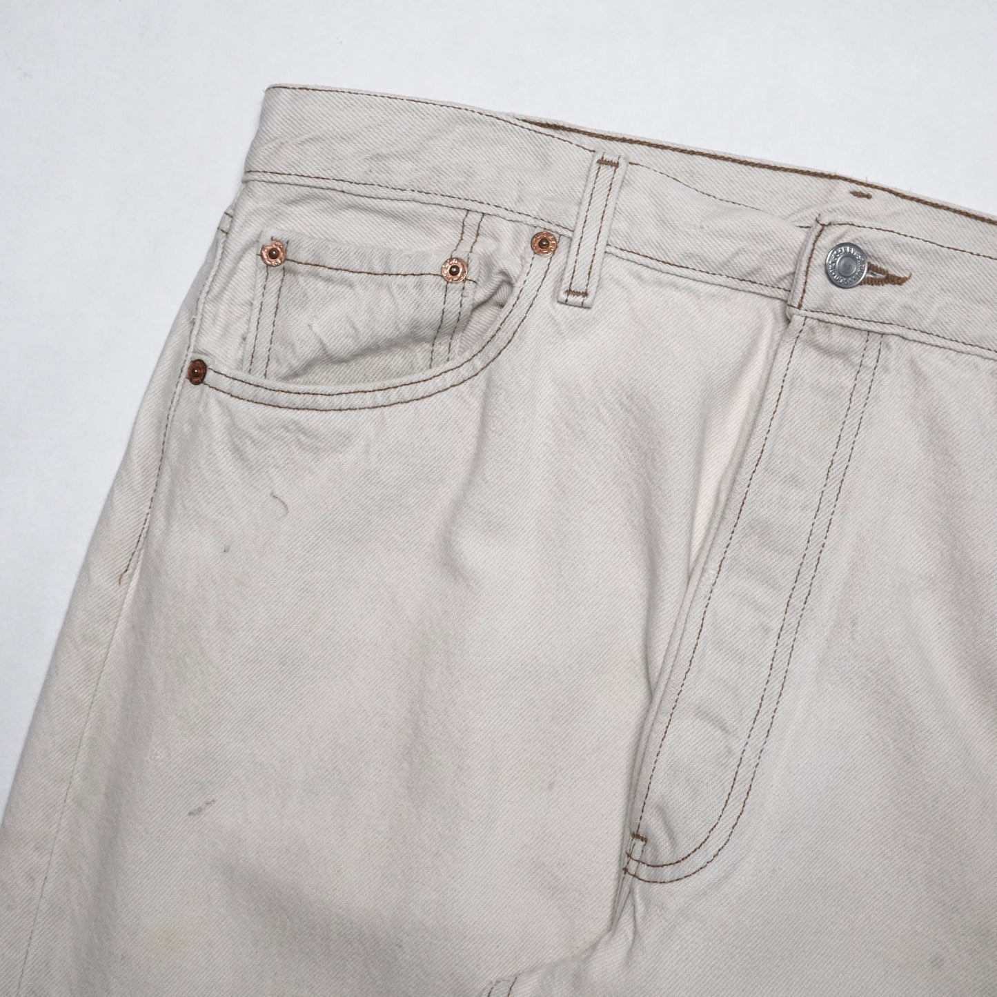 1990s Levi 501 "Cream" Size: 35W/30L