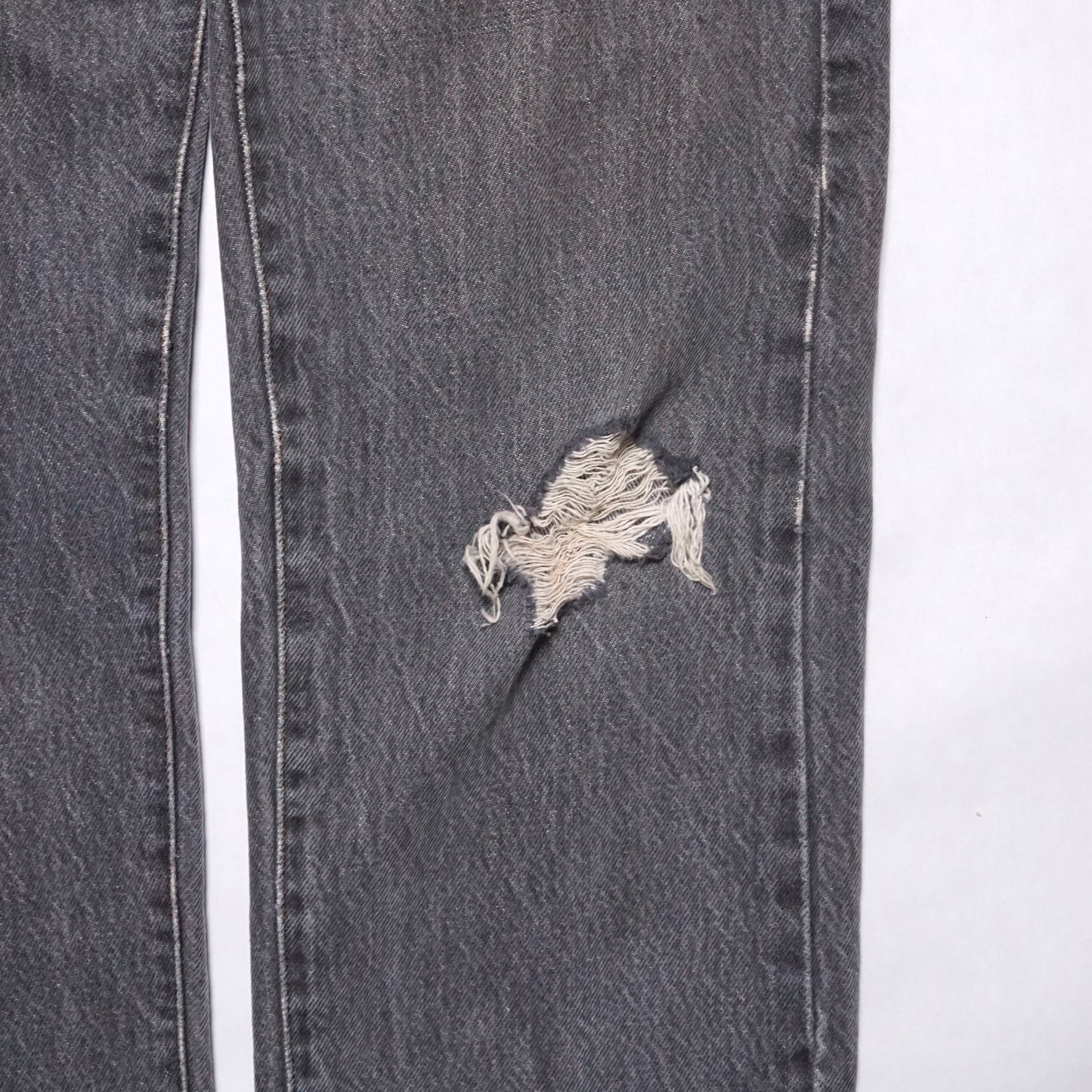 1980s Levi 501 "Grey" Size: 28W/28L
