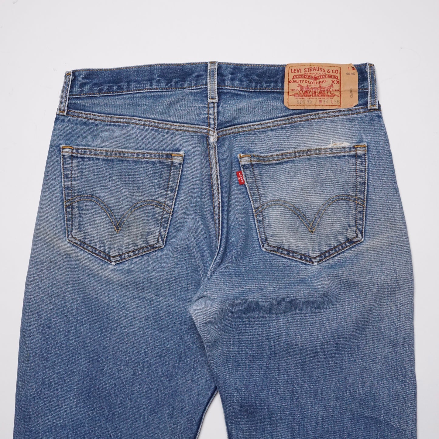 2000s Levi 501 "Thrashed" Size: 32W/33L
