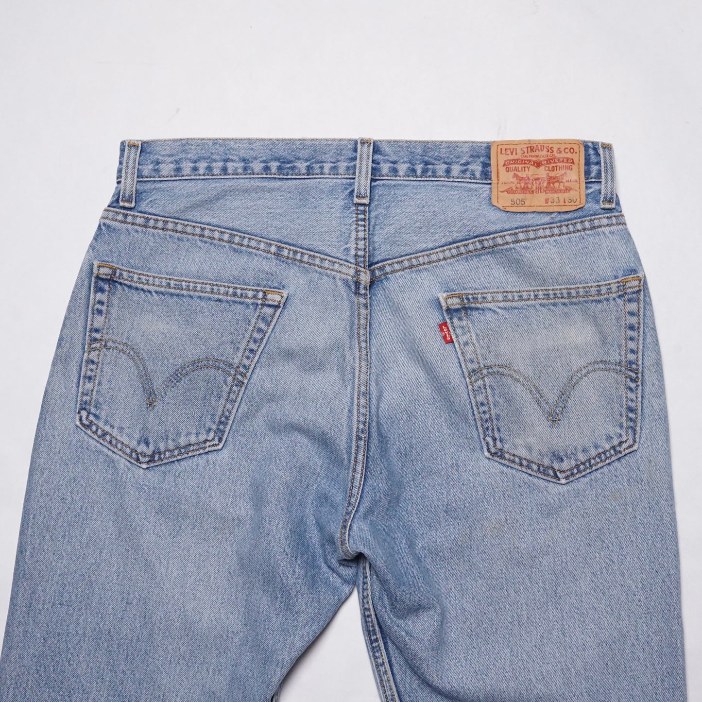 2000s Levi 505 "Light Wash" Size: 34W/32L