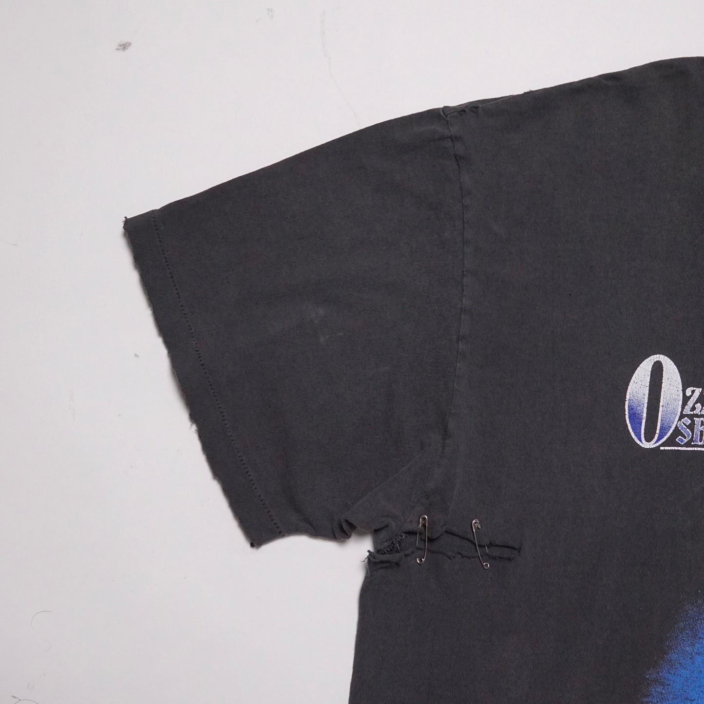 1980s Ozzy Osbourne “Tribute” Size: L/XL