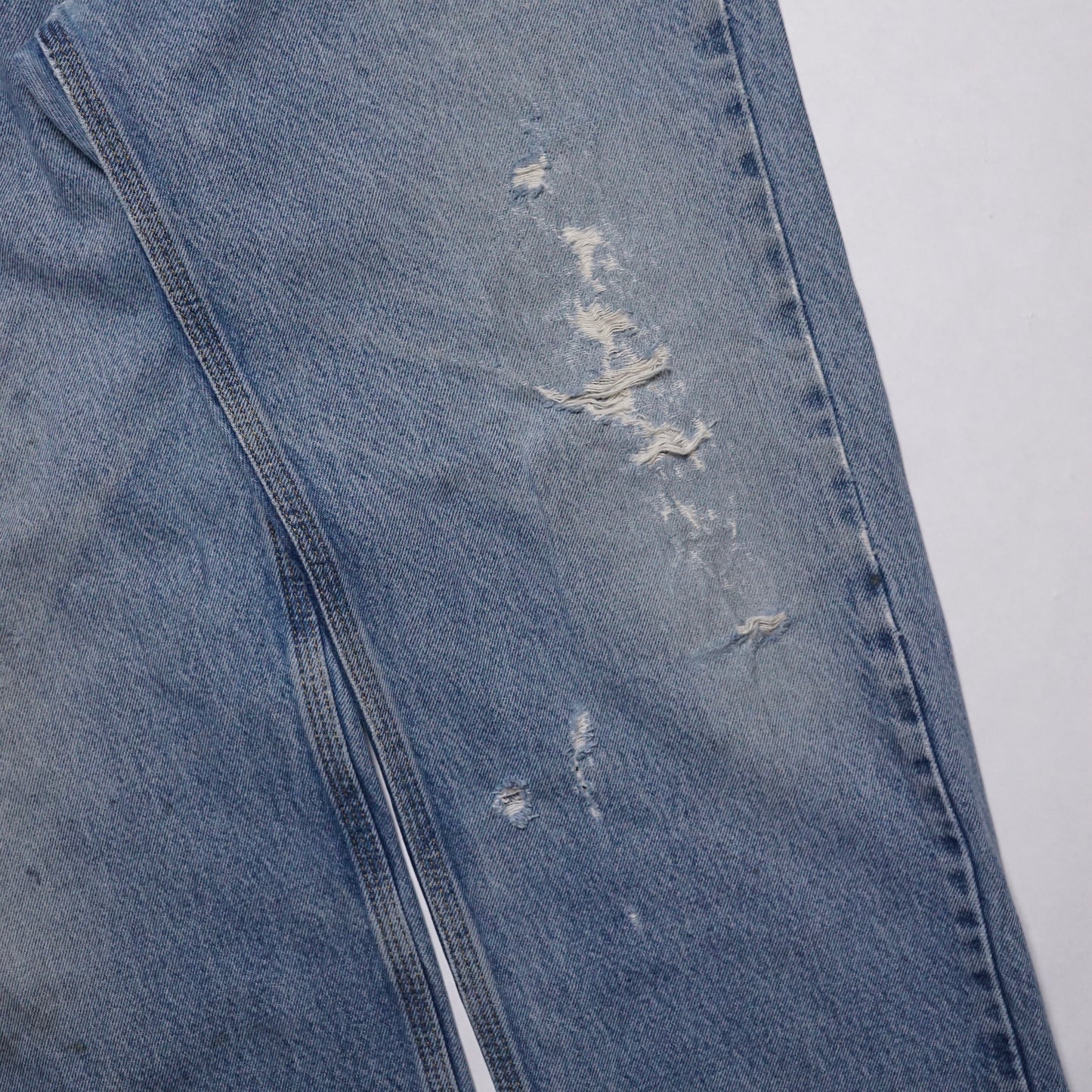 2000s Carhartt Denim “Distressed” Size: 38W/32L
