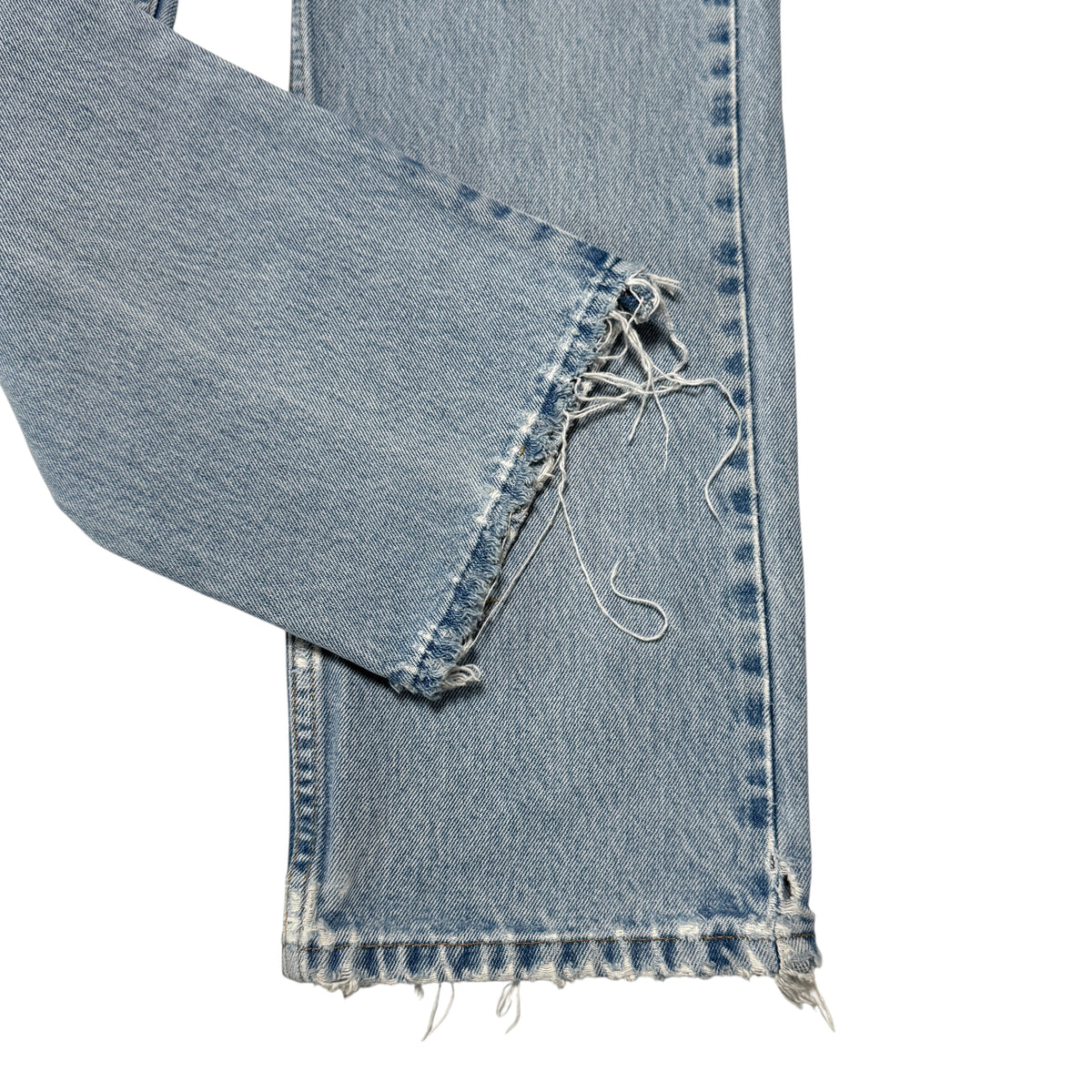 1990s Levi 505 "Light Wash" Size: 31W/32L