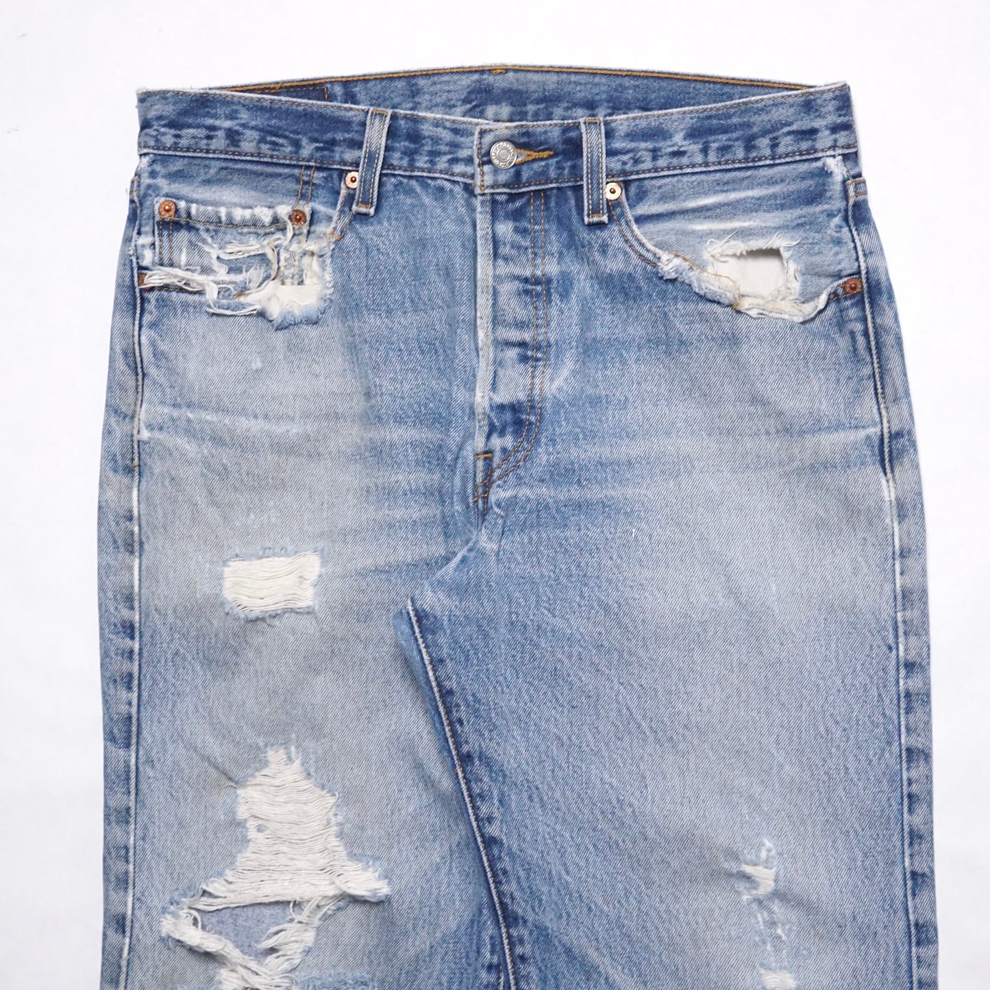 2000s Levi 501 "Distressed" Size: 32W/33L