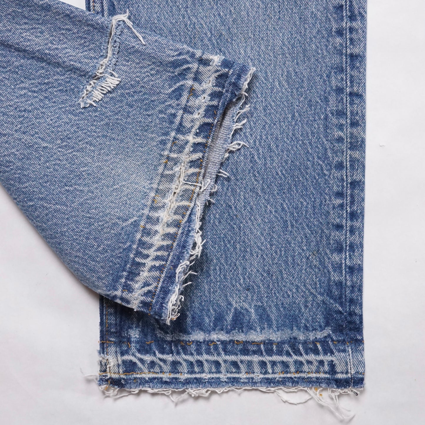 1980s Levi 501 "Distressed" Size: 30W/30L