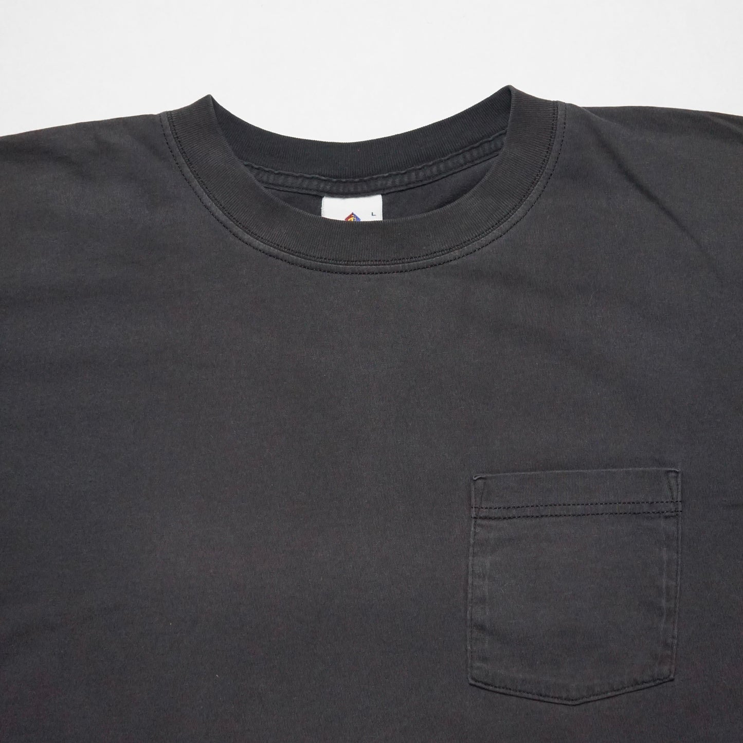 2000s Black Blank "Faded" Size: L/XL